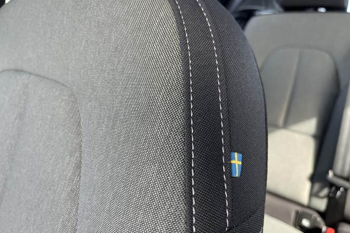 Orange Volvo XC40 fra 2023