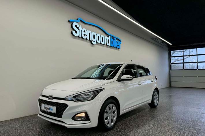 Hvid Hyundai i20 fra 2020