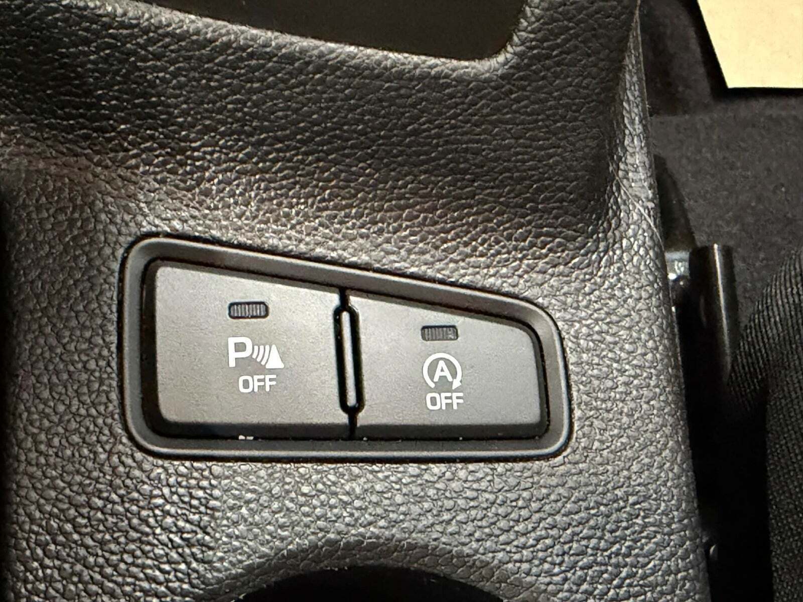 Hvid Hyundai i20 fra 2020