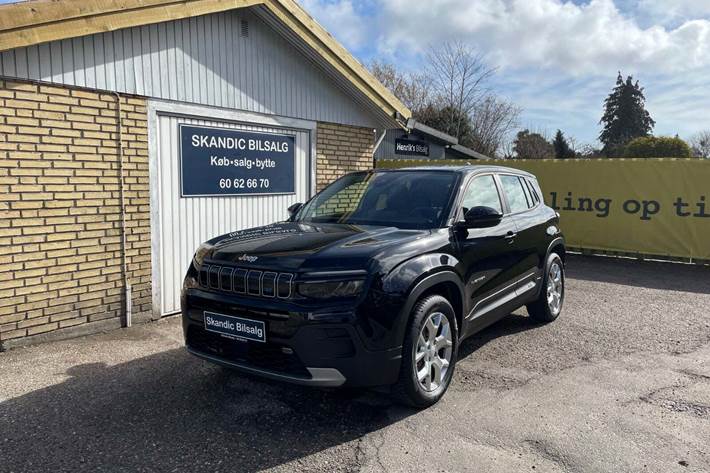 Sort Jeep Avenger fra 2023