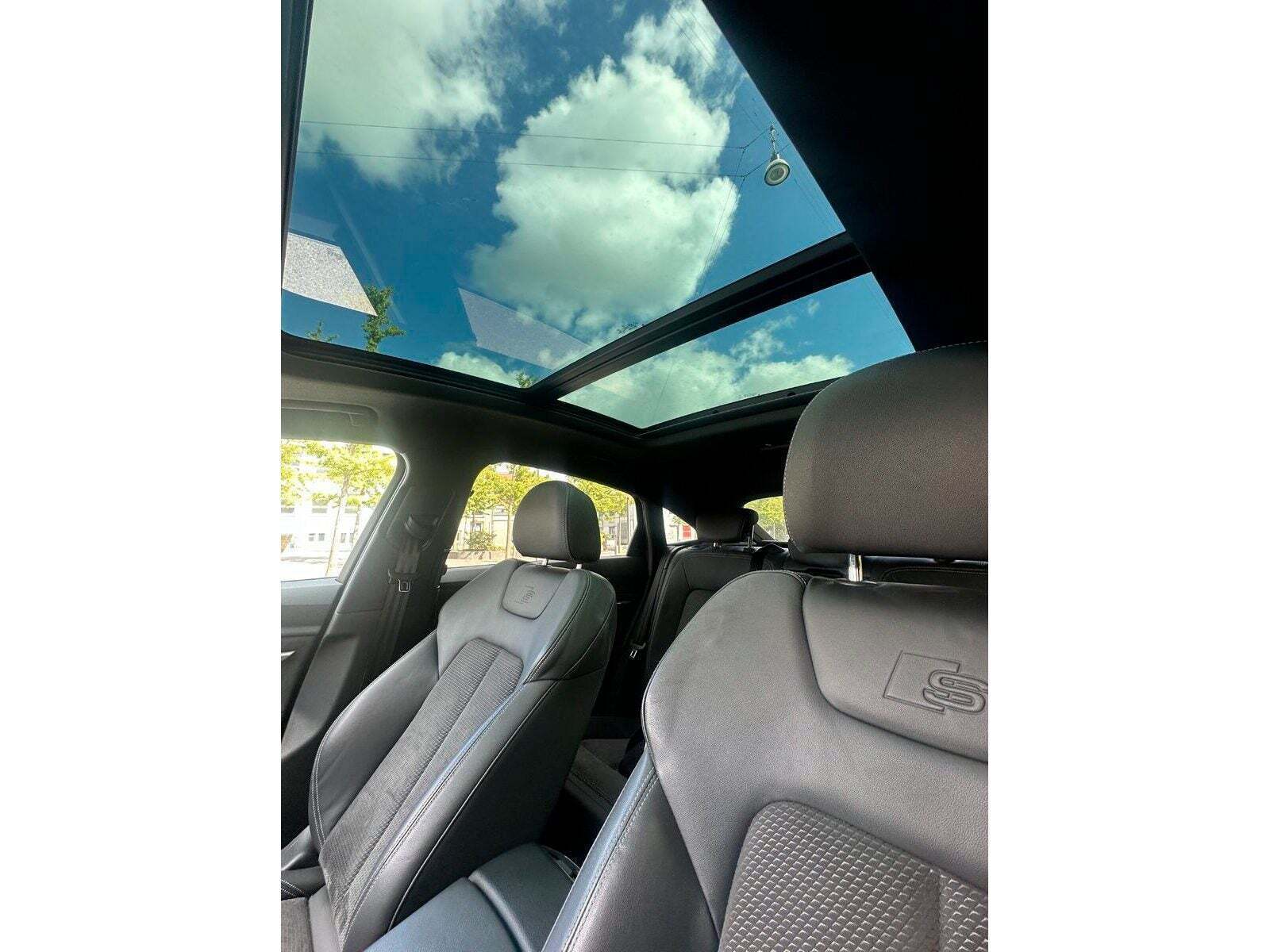 Sort Audi e-tron fra 2021