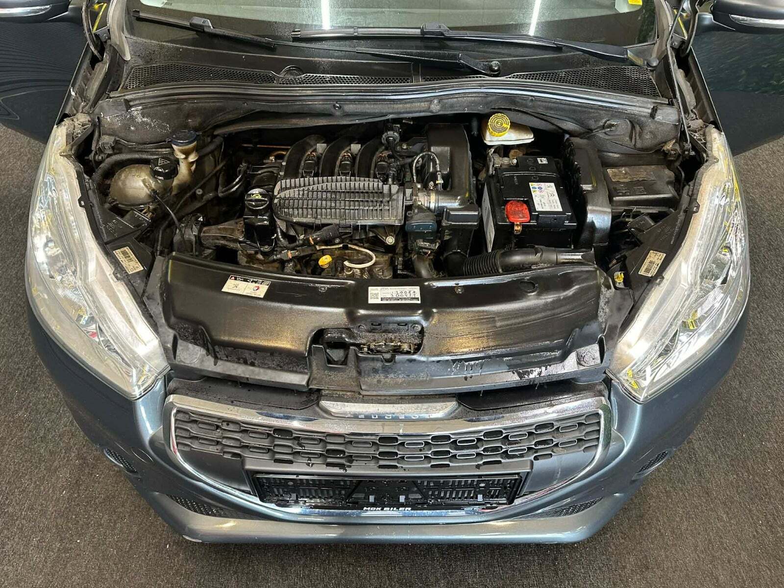 undefined Peugeot 208 fra 2012