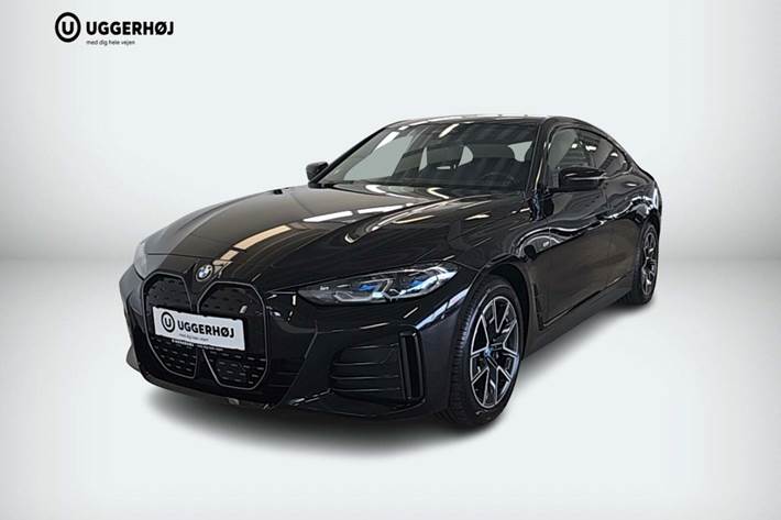 Sort BMW i4 fra 2024 set udefra