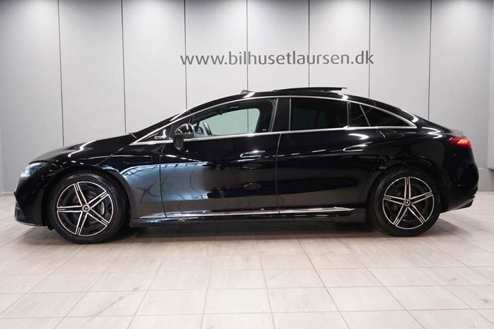 Sort Mercedes EQE350+ fra 2022