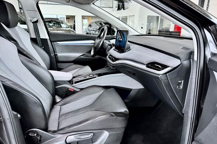 Sort Skoda Enyaq fra 2026