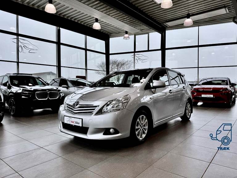 Toyota Verso 1,8 TX Skyview 7prs