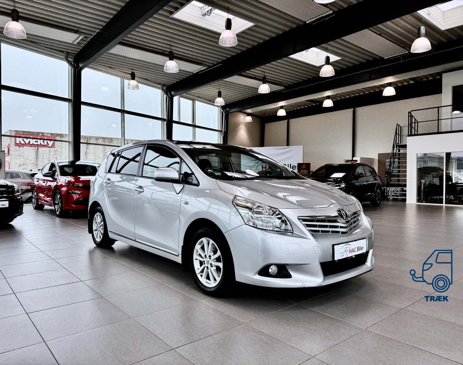 Toyota Verso 1,8 TX Skyview 7prs