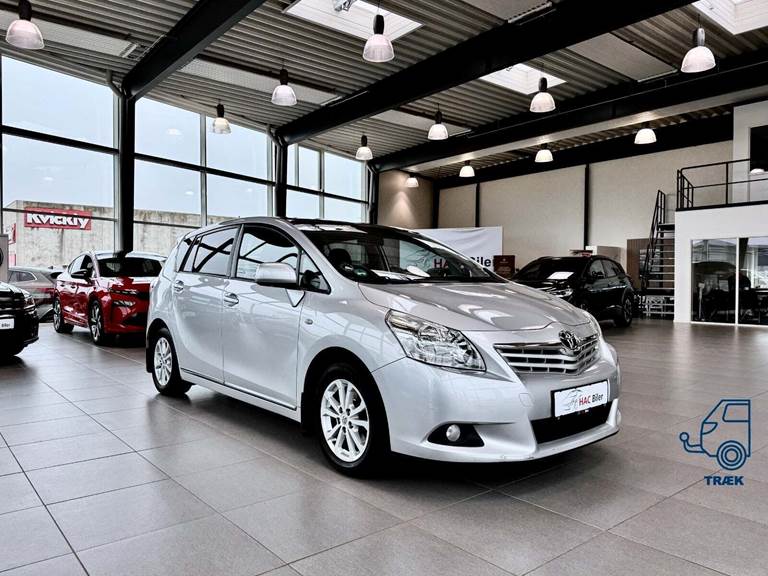 Toyota Verso 1,8 TX Skyview 7prs