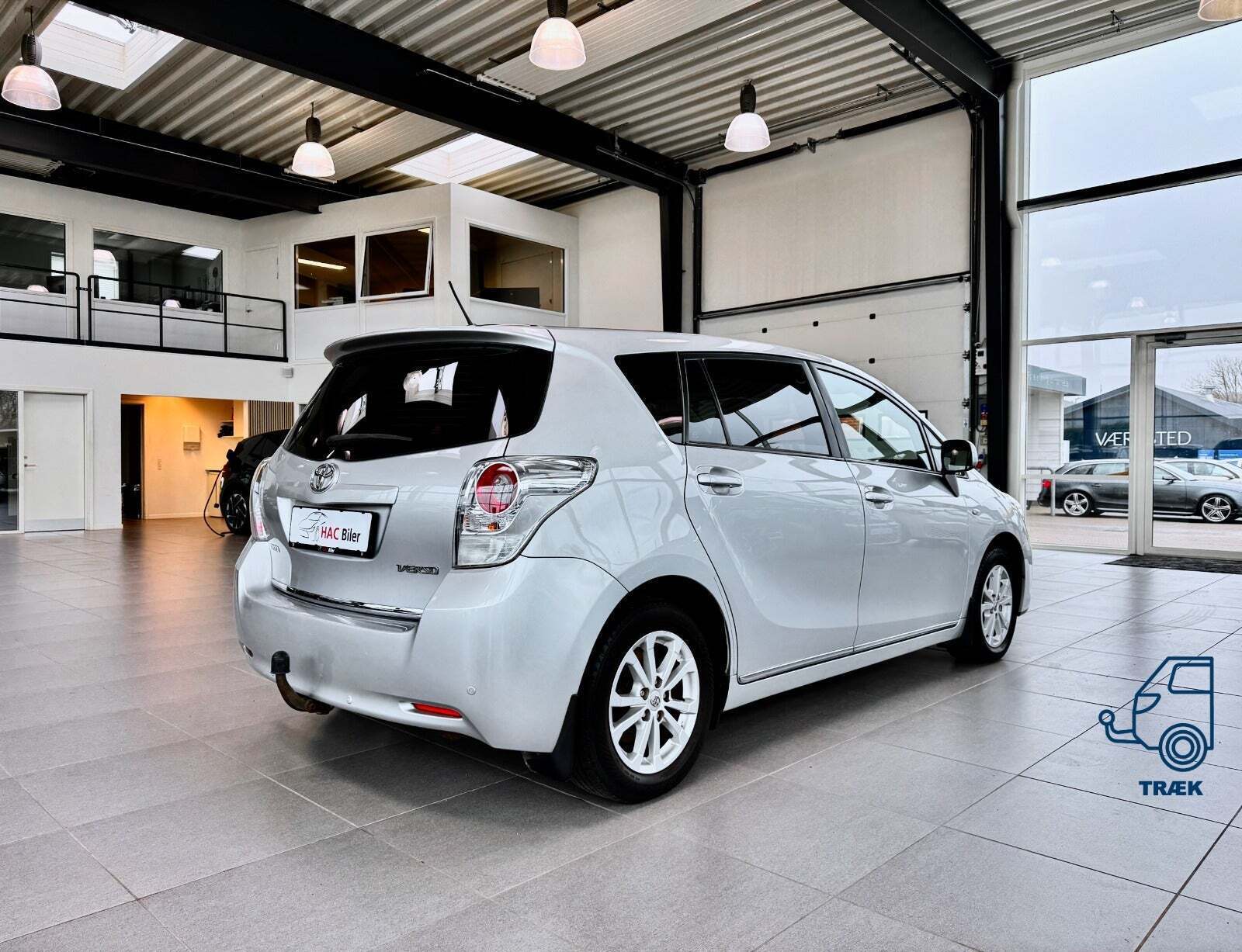 undefined Toyota Verso fra 2012