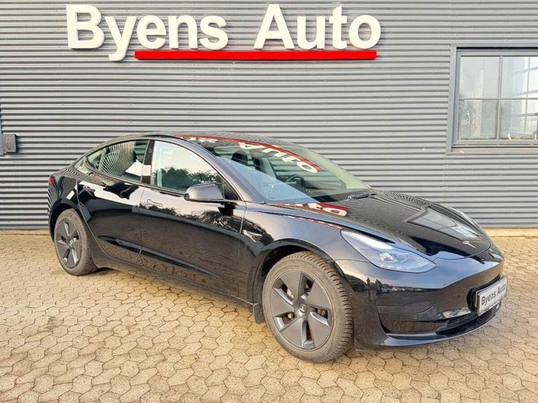 Tesla Model 3 RWD