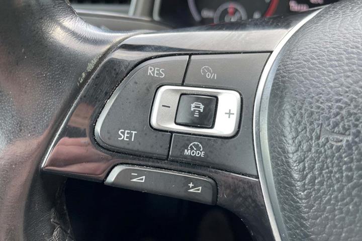 Sort VW T-Roc fra 2018