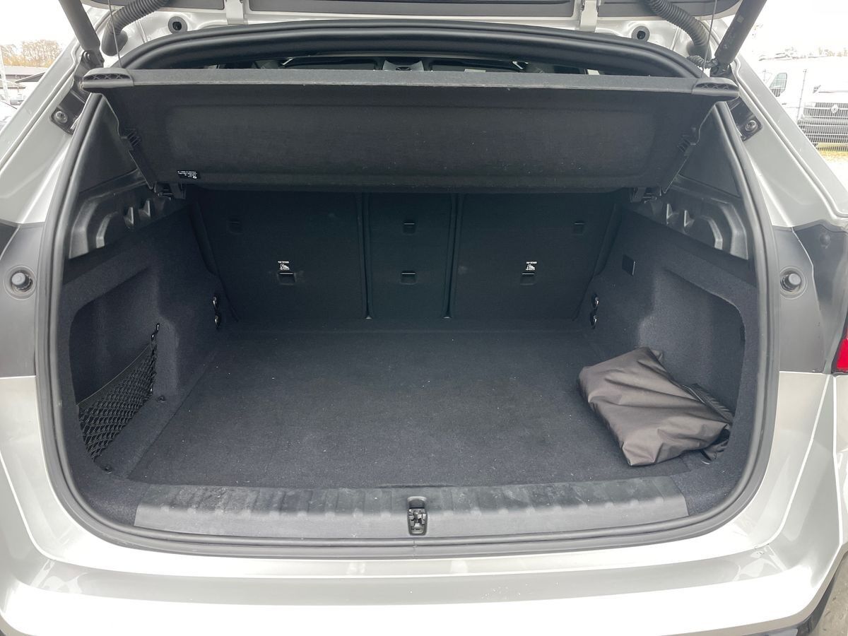 Sølv BMW iX1 fra 2023