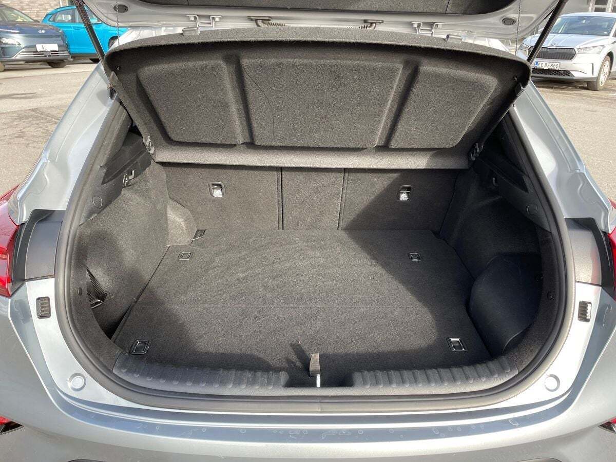 Sølv Kia XCeed fra 2020