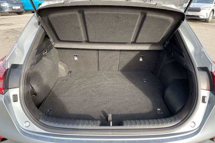 Sølv Kia XCeed fra 2020