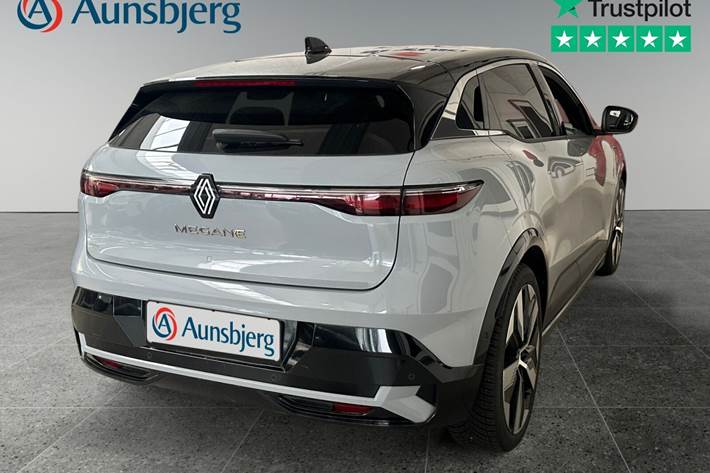 Grå Renault Megane E-Tech fra 2022