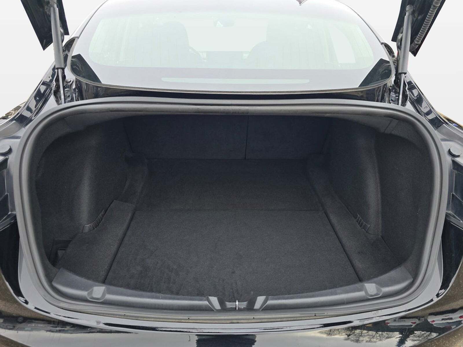 Sort Tesla Model 3 fra 2020