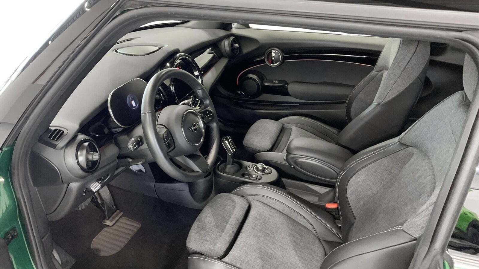 Mini Cooper SE Classic Trim