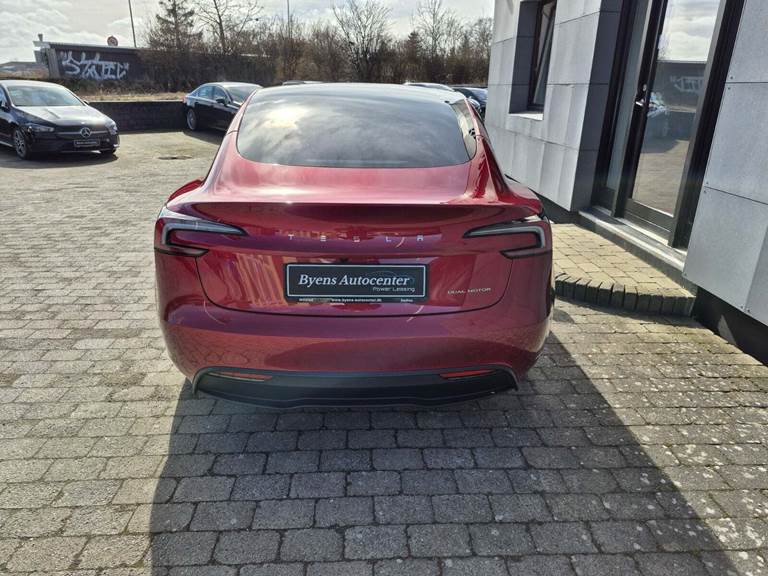 Tesla Model 3 Long Range RWD