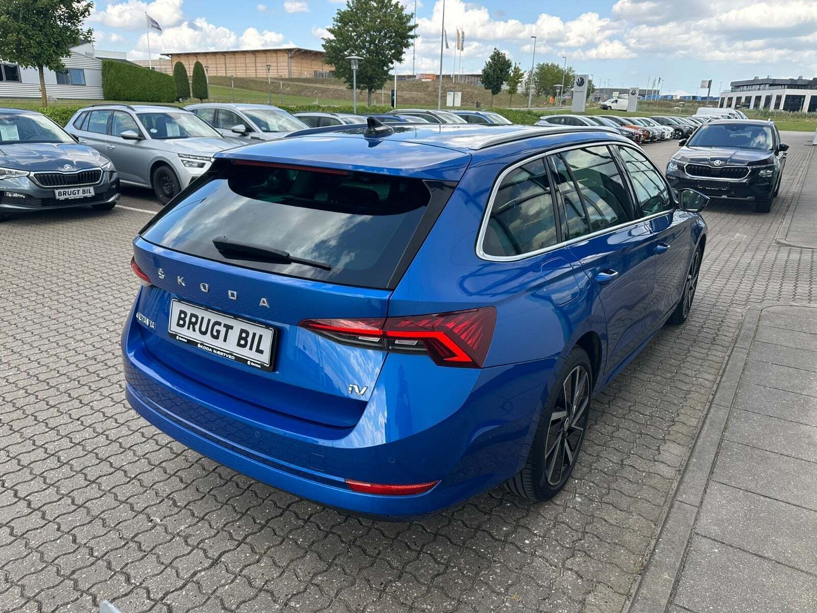 Blå Skoda Octavia fra 2020