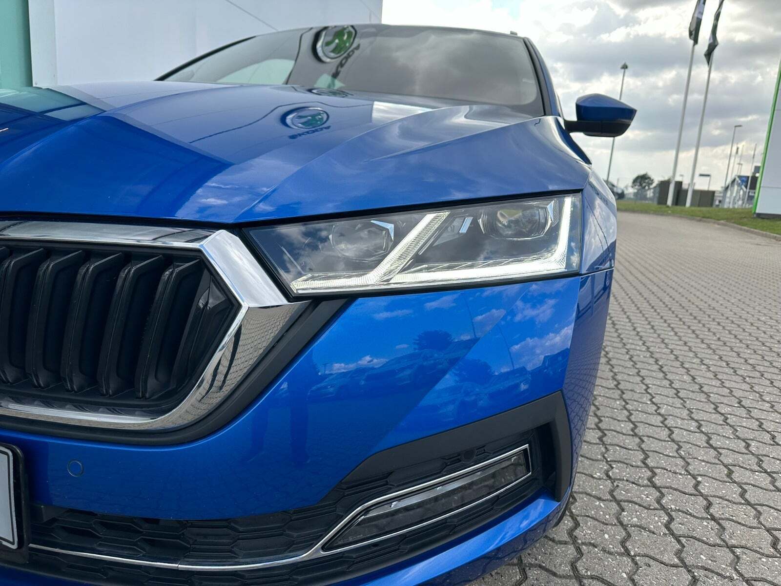 Blå Skoda Octavia fra 2020