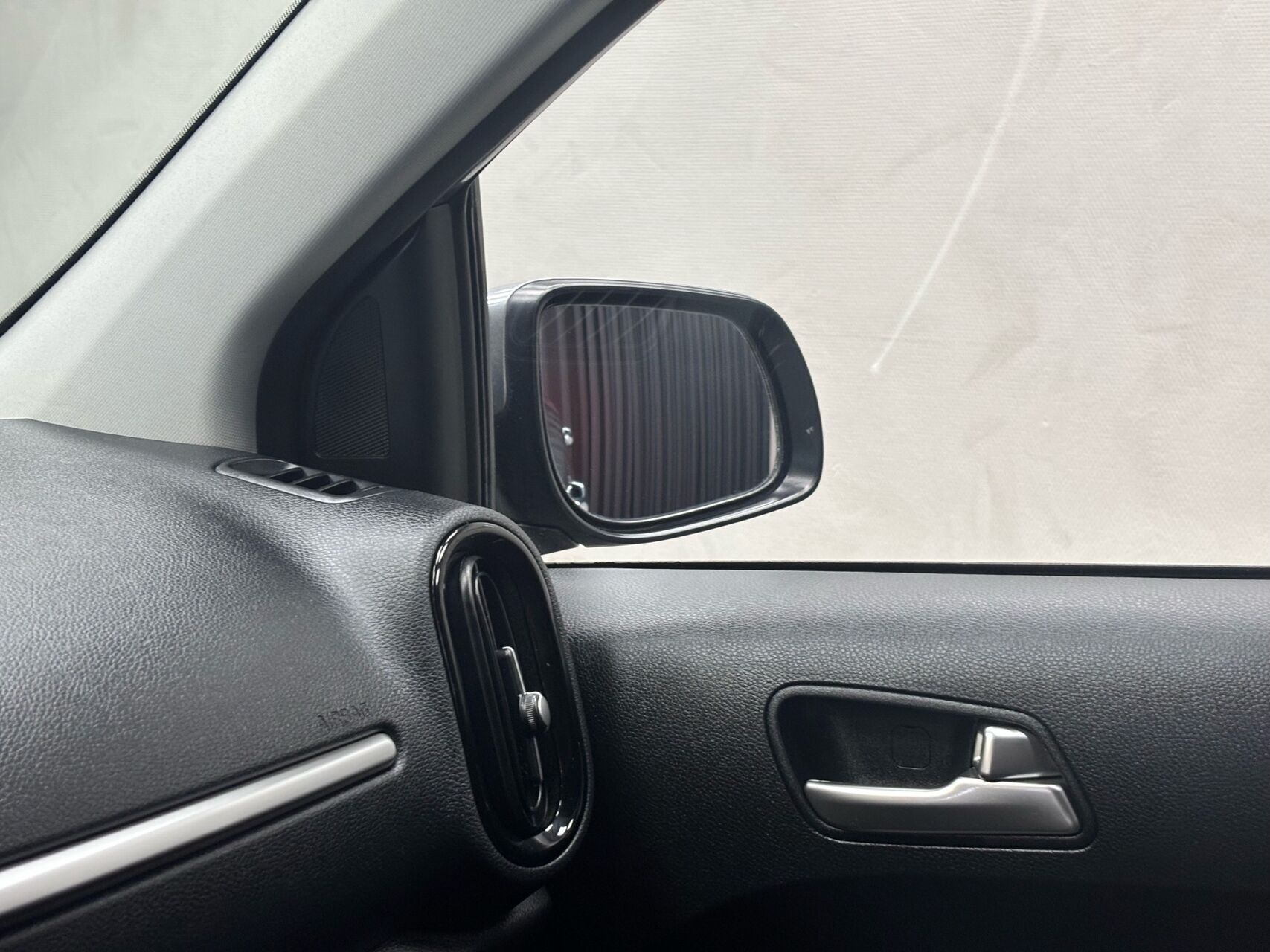 Grå Kia Picanto fra 2023