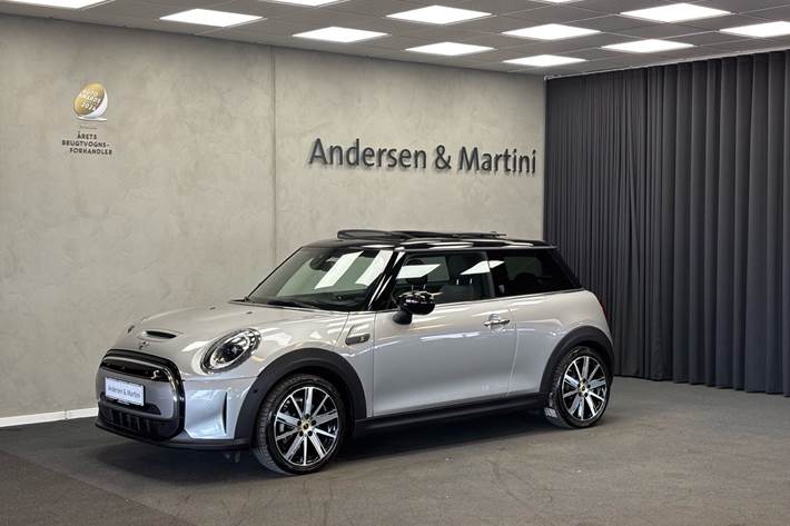 Sølv Mini Cooper fra 2023
