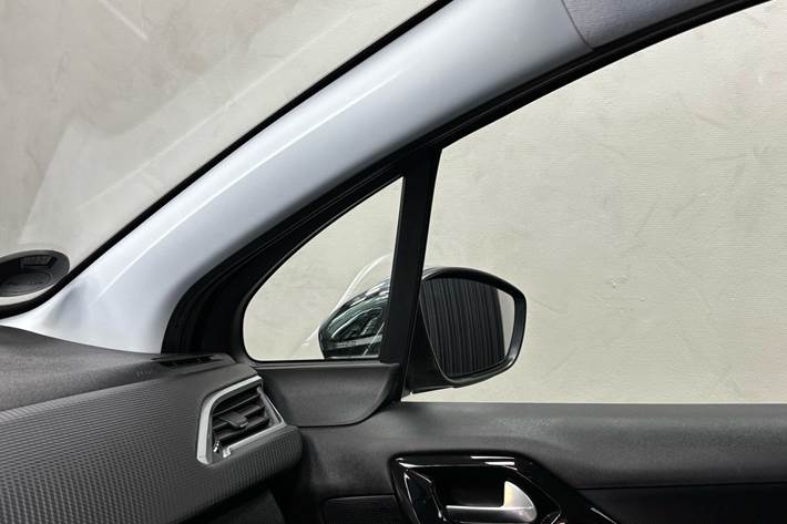 Sort Peugeot 208 fra 2019