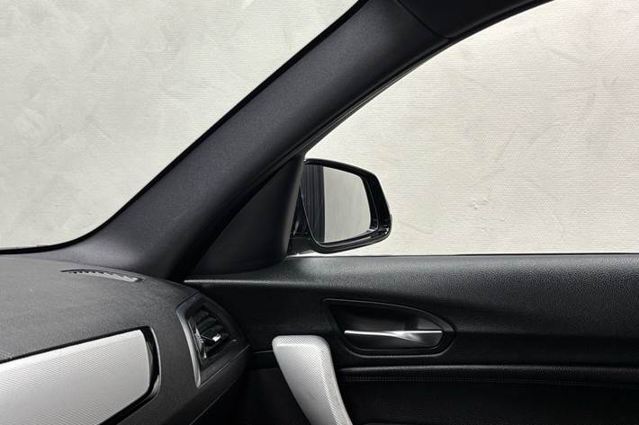 Sort BMW 118i fra 2018