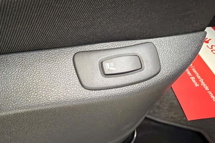 Blå Renault Captur fra 2019