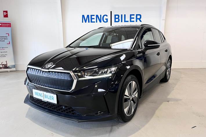 Sort Skoda Enyaq fra 2021 set udefra