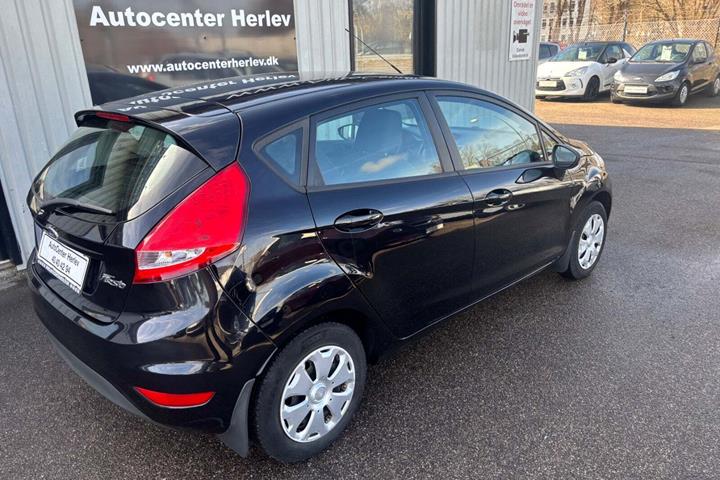 Sort Ford Fiesta fra 2011
