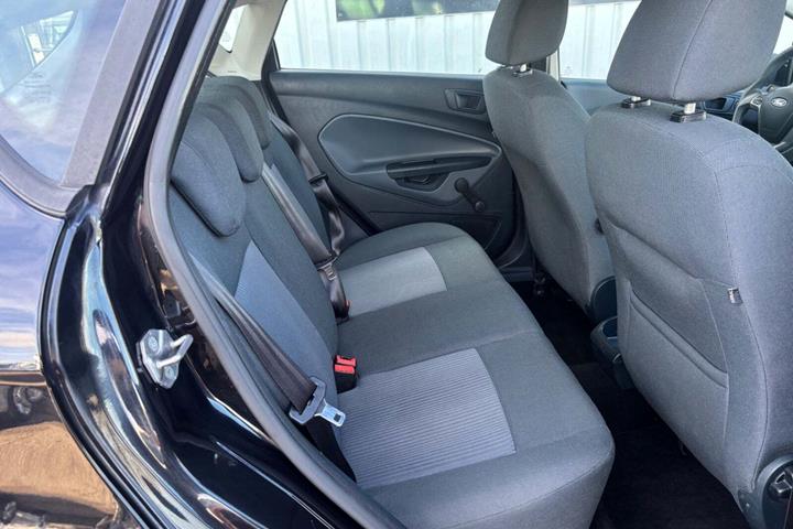 Sort Ford Fiesta fra 2011