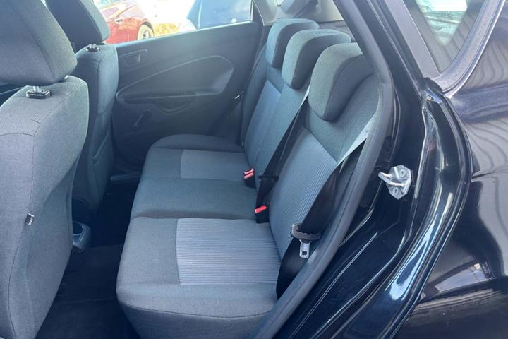 Sort Ford Fiesta fra 2011