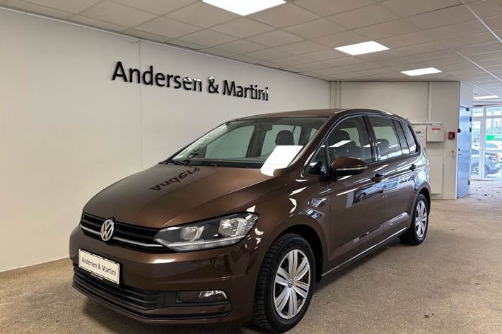 Brun VW Touran fra 2017