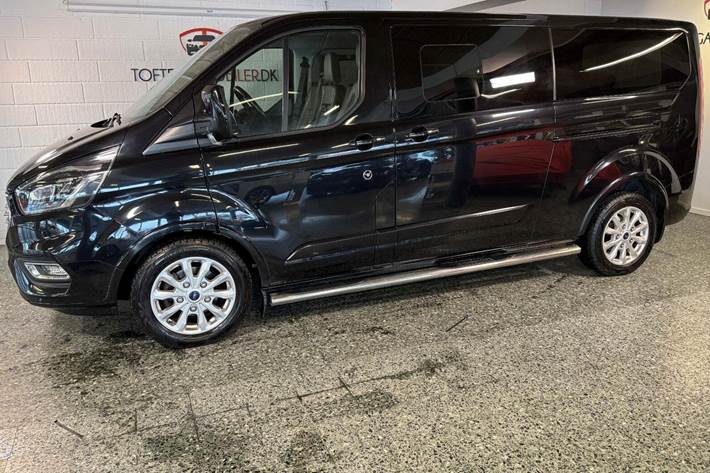 Sort Ford Tourneo Custom 320 L2 fra 2019