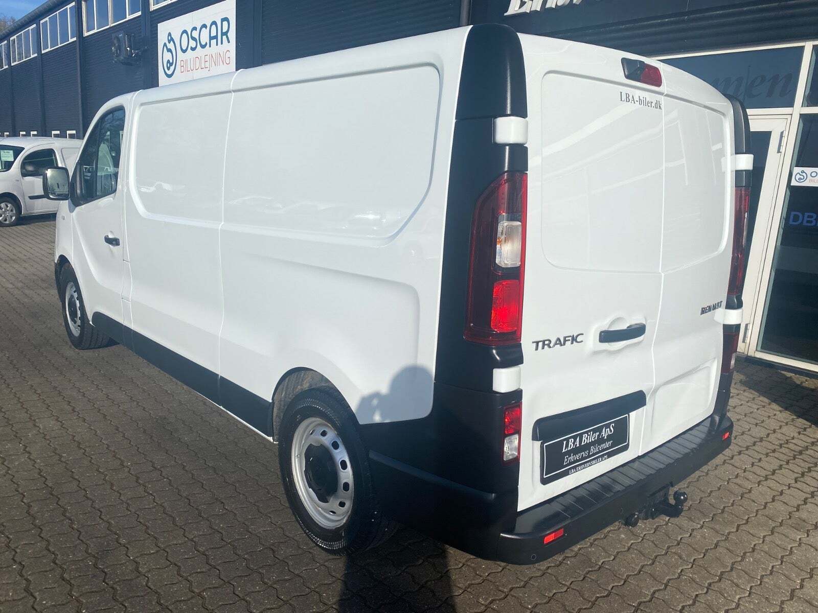 Hvid Renault Trafic T29 fra 2021