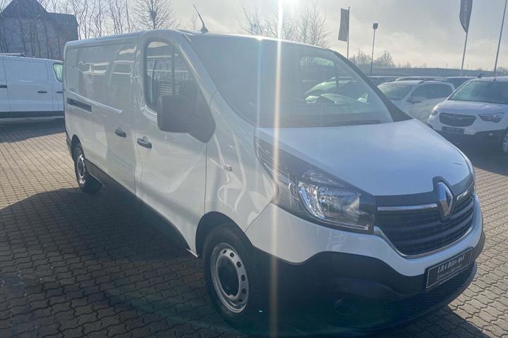 Hvid Renault Trafic T29 fra 2021