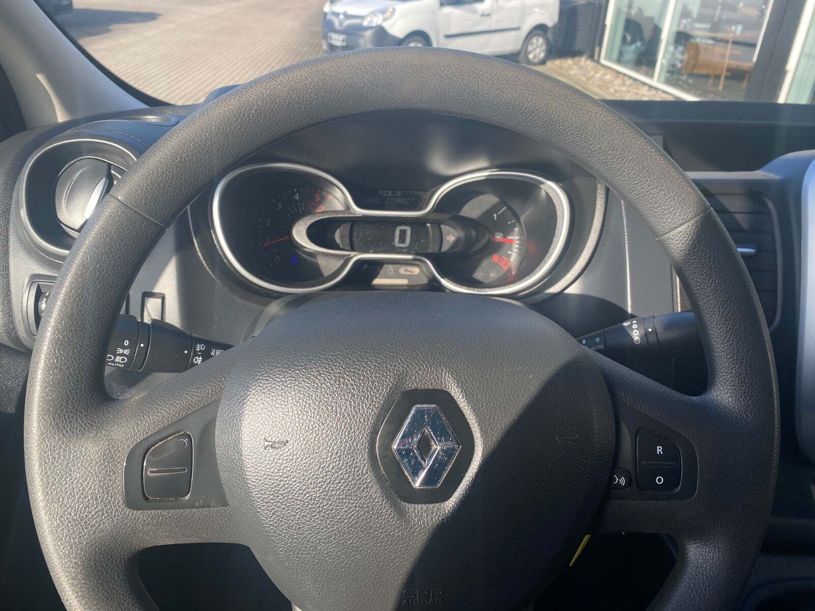 Renault Trafic T29 2,0 dCi 120 L2H1