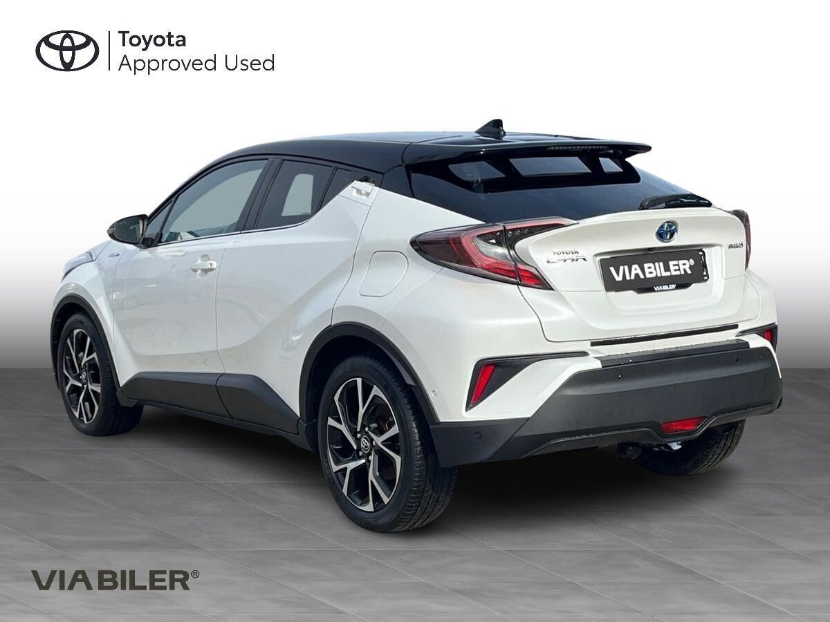 Toyota C-HR 1,8 Hybrid C-LUB Premium Selected Bi-tone Multidrive S 122HK 5d Aut.