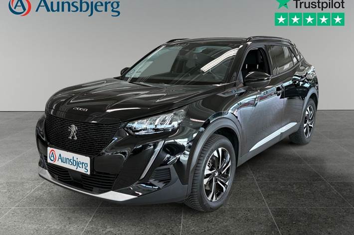 Sort Peugeot e-2008 fra 2022 set udefra