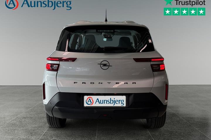 Grå Opel Frontera fra 2025 set udefra