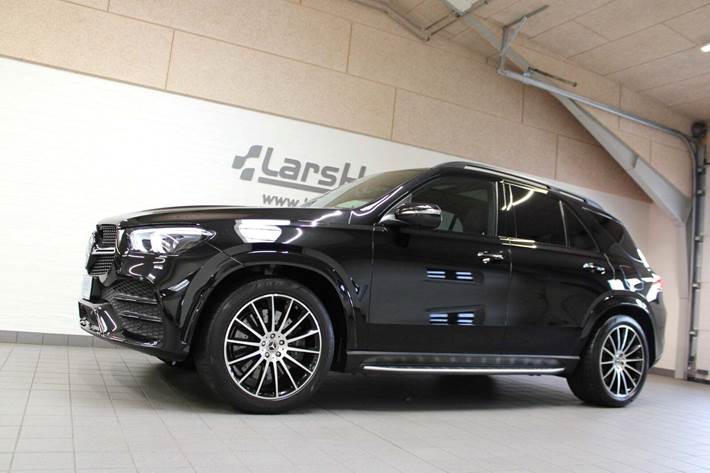 Sort Mercedes GLE350 de fra 2023