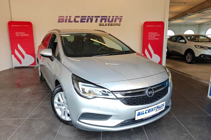 Grå Opel Astra fra 2019