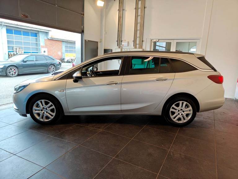 Opel Astra 1,6 CDTi 136 Enjoy Sports Tourer