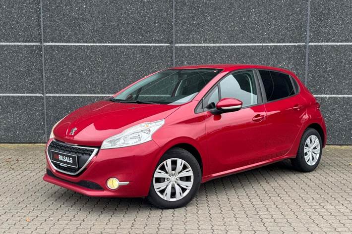 Grå Peugeot 208 fra 2015