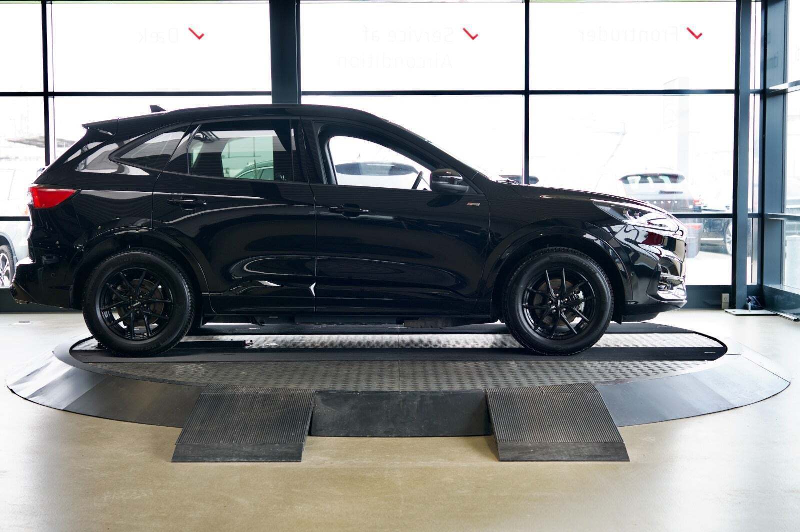 Ford Kuga 2,5 PHEV ST-Line CVT