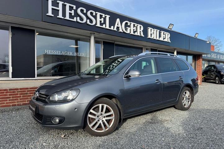 Grå VW Golf VI fra 2011