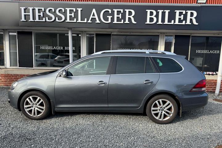 Grå VW Golf VI fra 2011