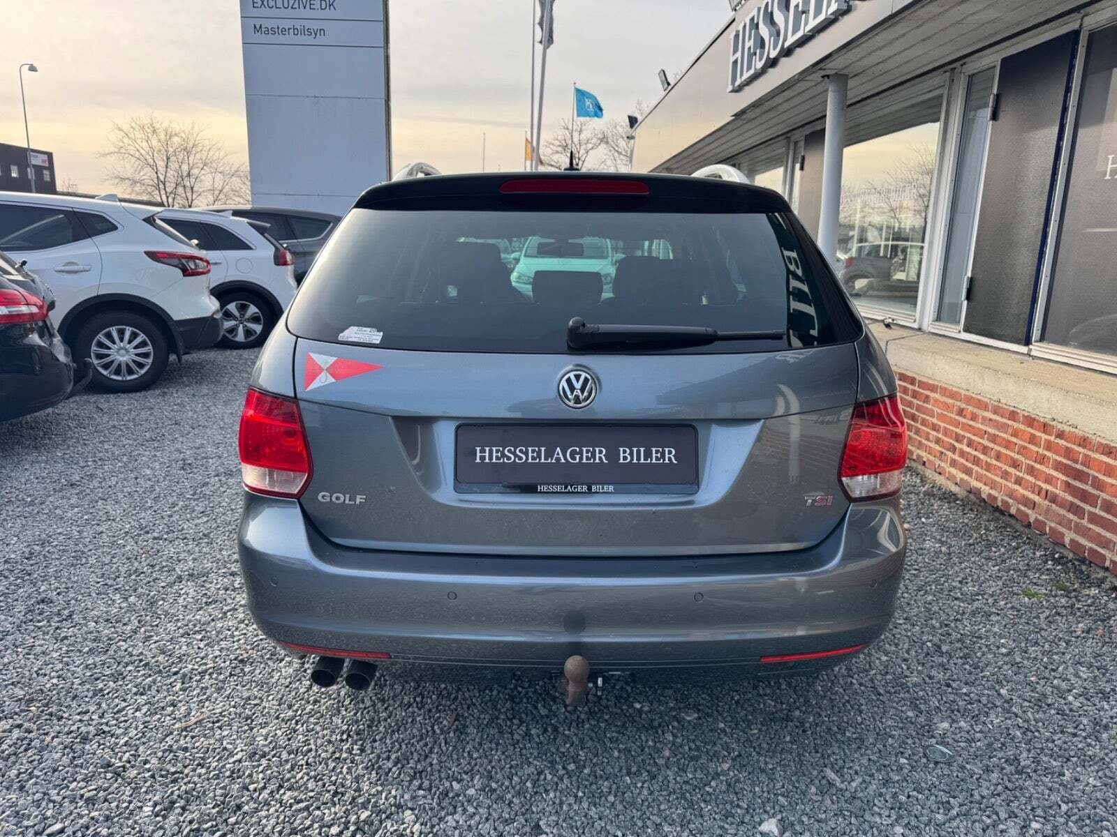 Grå VW Golf VI fra 2011
