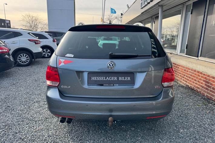 Grå VW Golf VI fra 2011